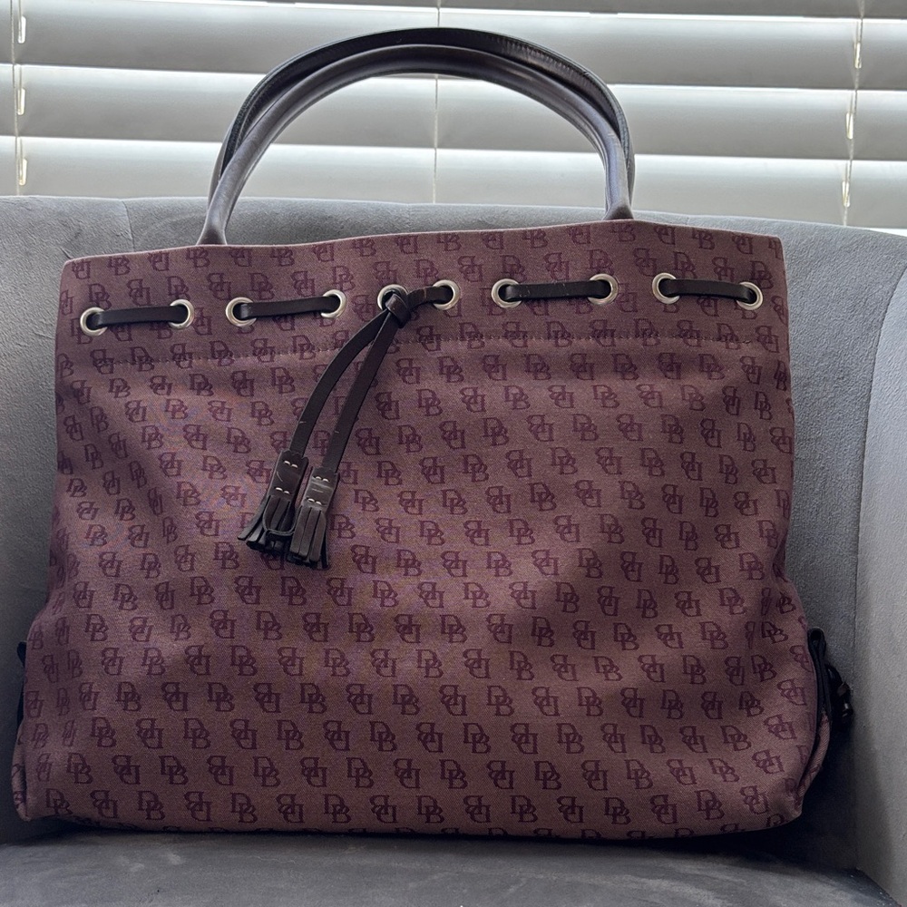 EUC Dooney & Bourke Burgundy Tote with Tassel